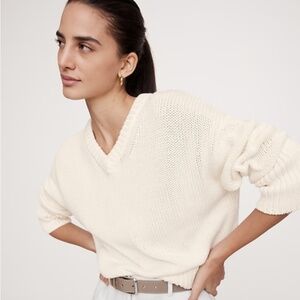 Banana Republic Organic Cotton V-Neck Sweater Iced Vanilla Ivory Medium